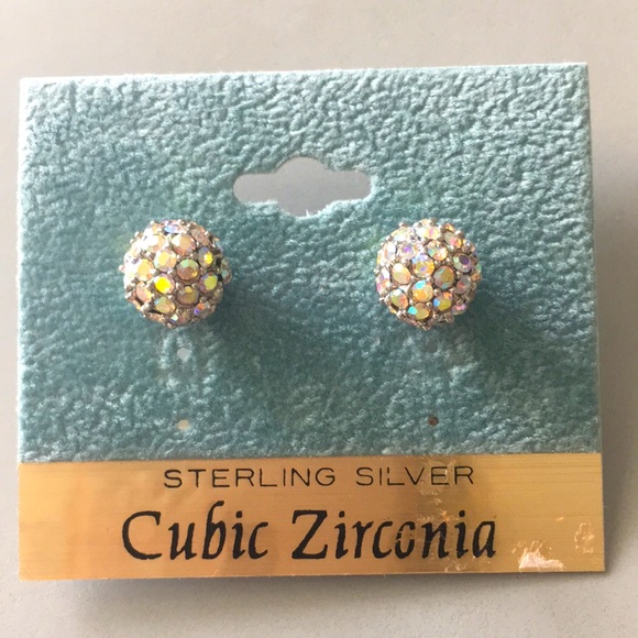 CZ post earrings - Picture 2 of 5